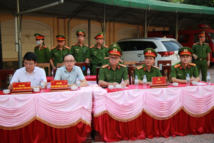 Các đại biểu tham dự chương trình