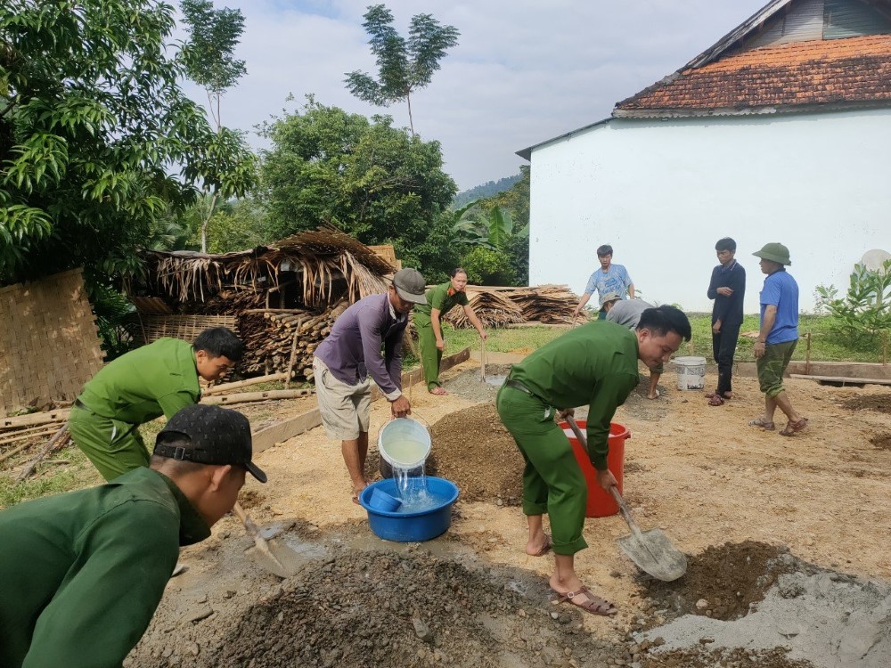 Đến nay, việc thi công hoàn thiện móng nhà trên địa bàn huyện Tương Dương đang được triển khai kịp thời, linh hoạt, đảm bảo tiến độ và chất lượng từng ngôi nhà