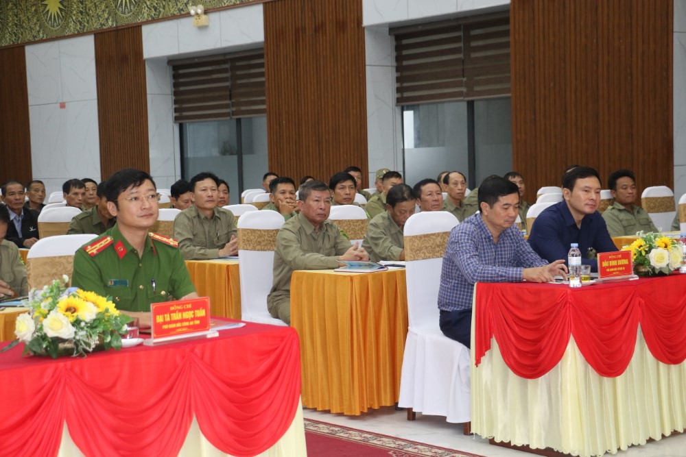   Các đại biểu dự lễ khai giảng