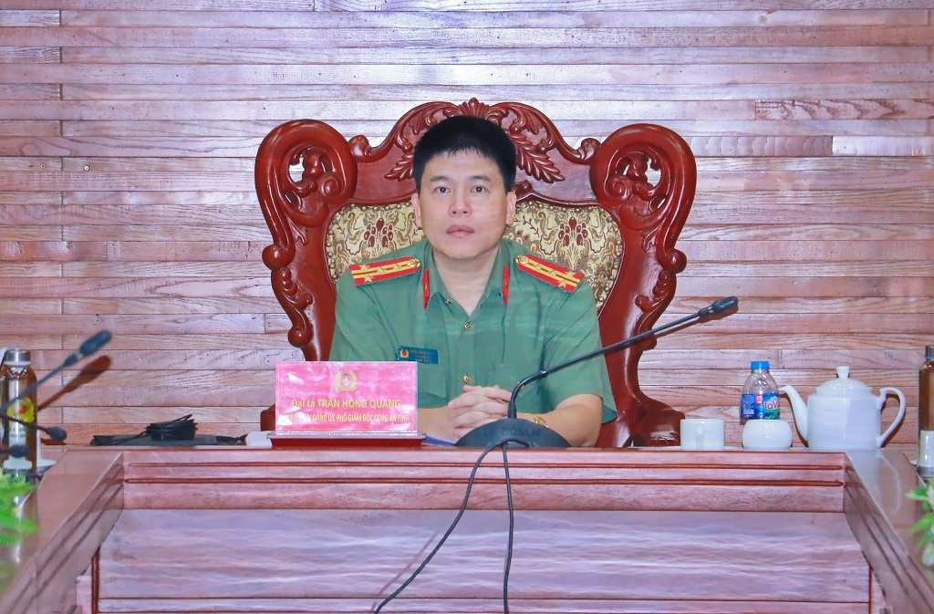 Đồng chí Đại tá Trần Hồng Quang, Phó Giám đốc Công an tỉnh chủ trì Hội nghị tại điểm cầu Công an tỉnh Nghệ An