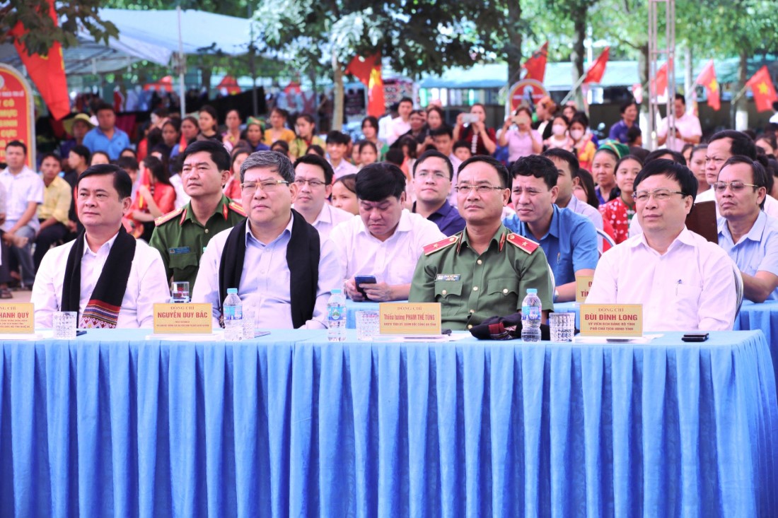     Các đại biểu dự Ngày hội