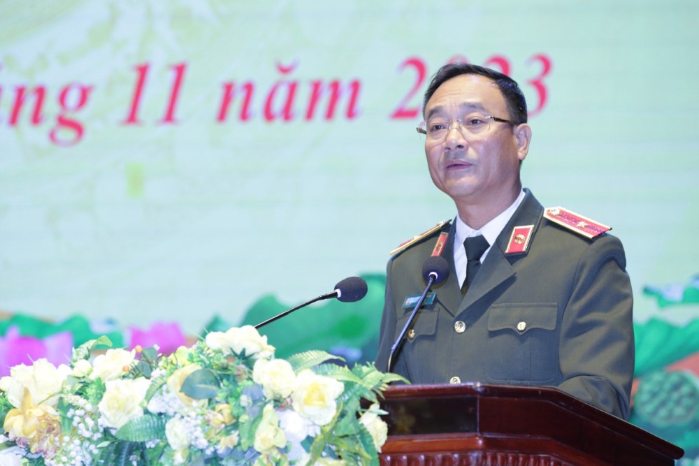 Đồng chí Thiếu tướng Phạm Thế Tùng, Ủy viên Ban Thường vụ Tỉnh ủy, Bí thư Đảng ủy, Giám đốc Công an tỉnh chủ trì Hội nghị