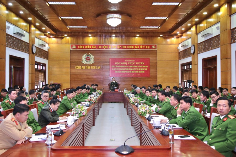 Tại điểm cầu Công an Nghệ An