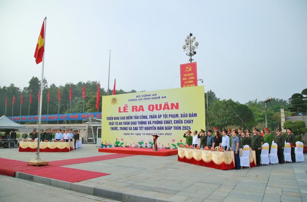 Quang cảnh Lễ ra quân