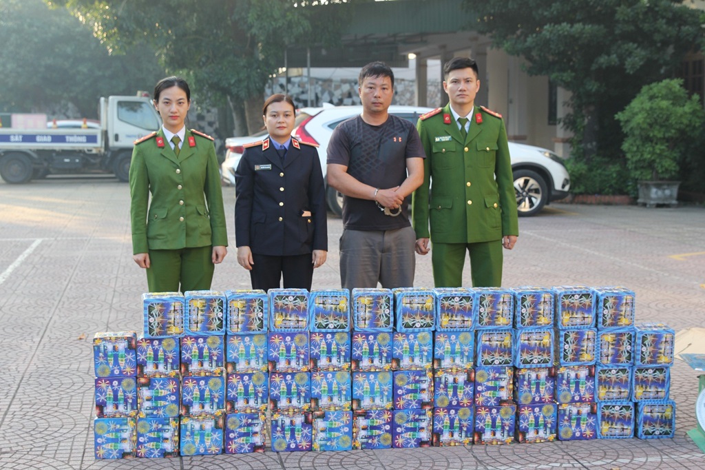Hơn 1,9 tấn là số lượng pháo lớn nhất từ đầu năm 2023 đến nay mà Công an Nghệ An phát hiện, bắt giữ