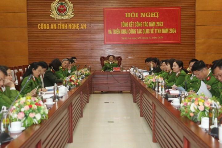 Tại điểm cầu Công an Nghệ An