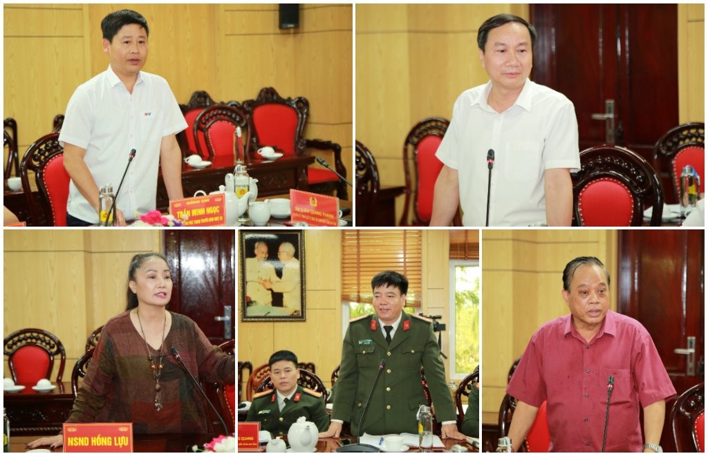 Đại diện Đài PTTH Nghệ An, Báo Nghệ An và các nghệ sĩ trao đổi tại buổi làm việc
