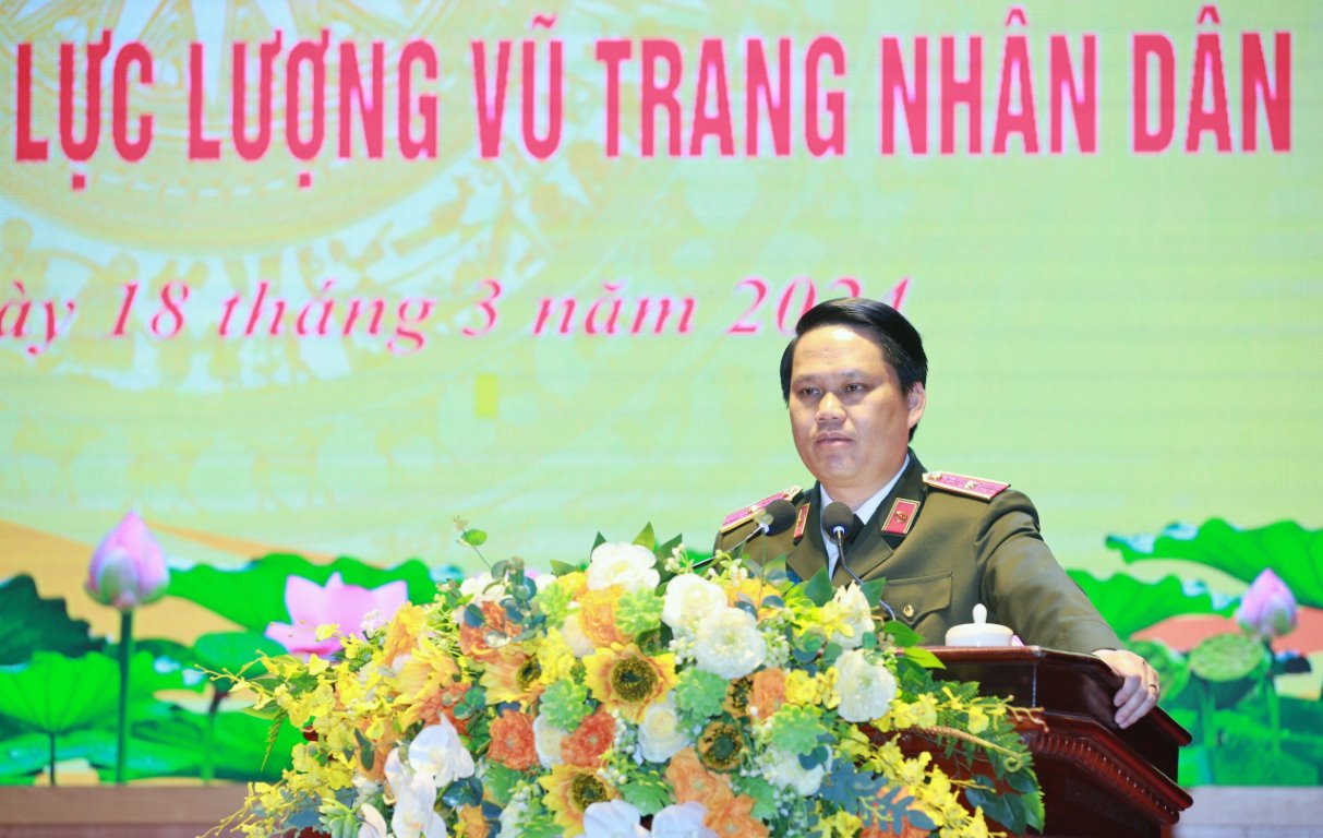 Đồng chí Thiếu tướng Bùi Quang Thanh - Ủy viên Ban Thường vụ Tỉnh ủy, Bí thư Đảng ủy, Giám đốc Công an tỉnh phát biểu