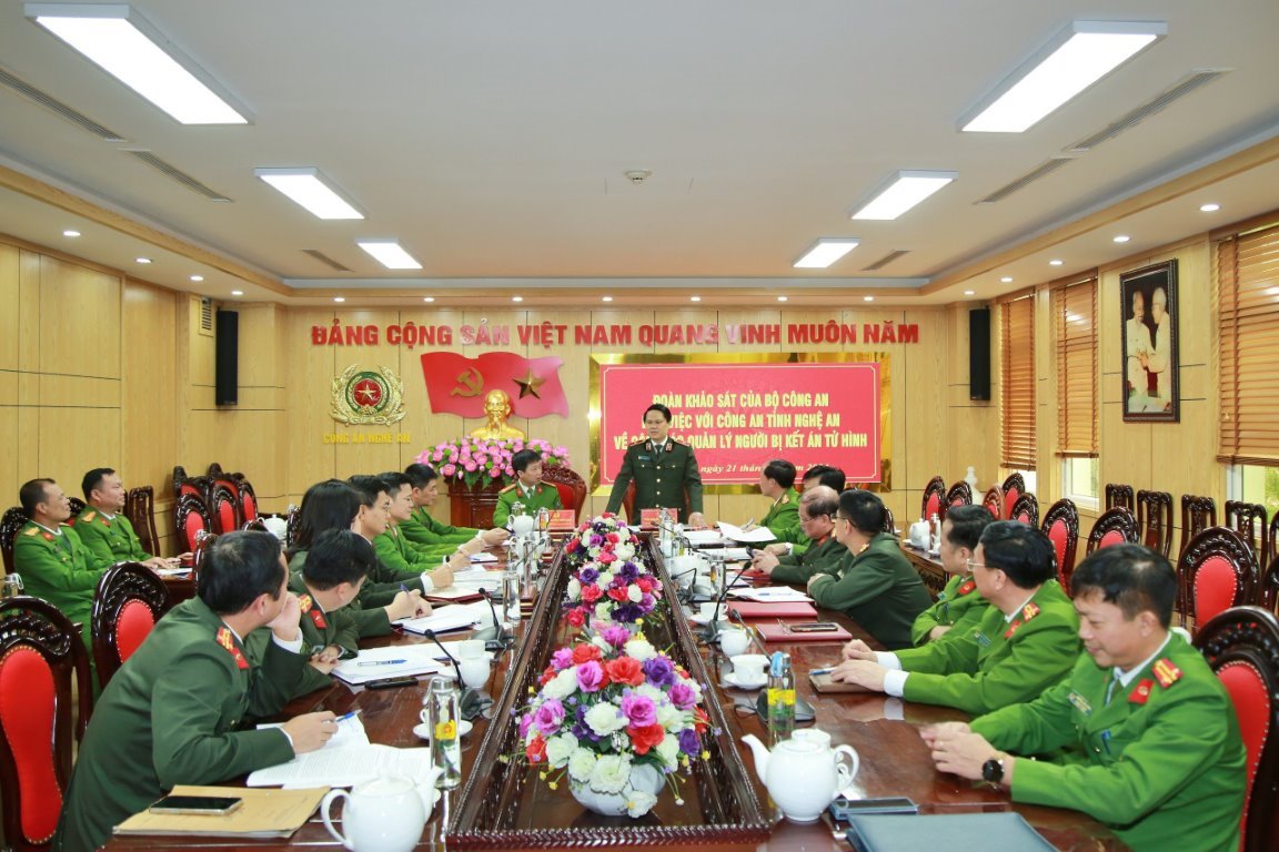 Toàn cảnh buổi làm việc
