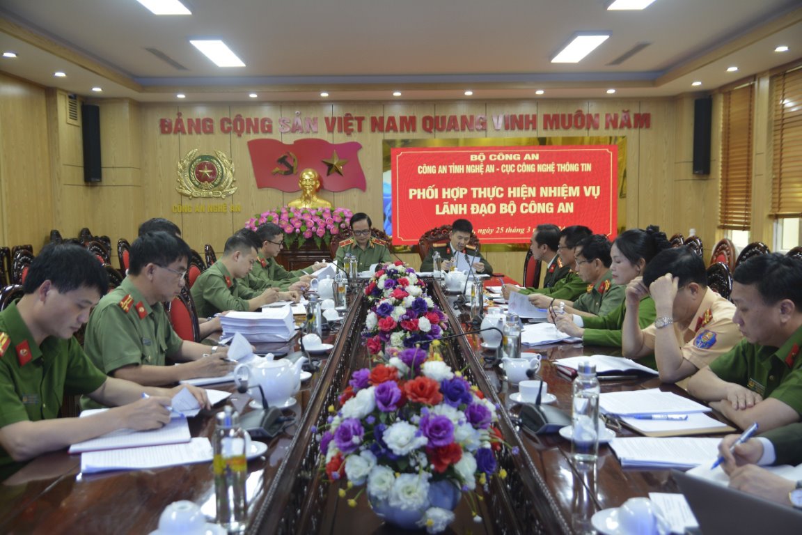 Toàn cảnh buổi làm việc