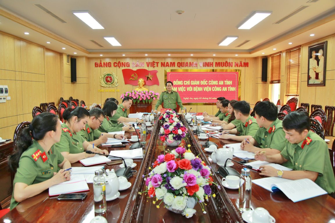 Toàn cảnh buổi làm việc