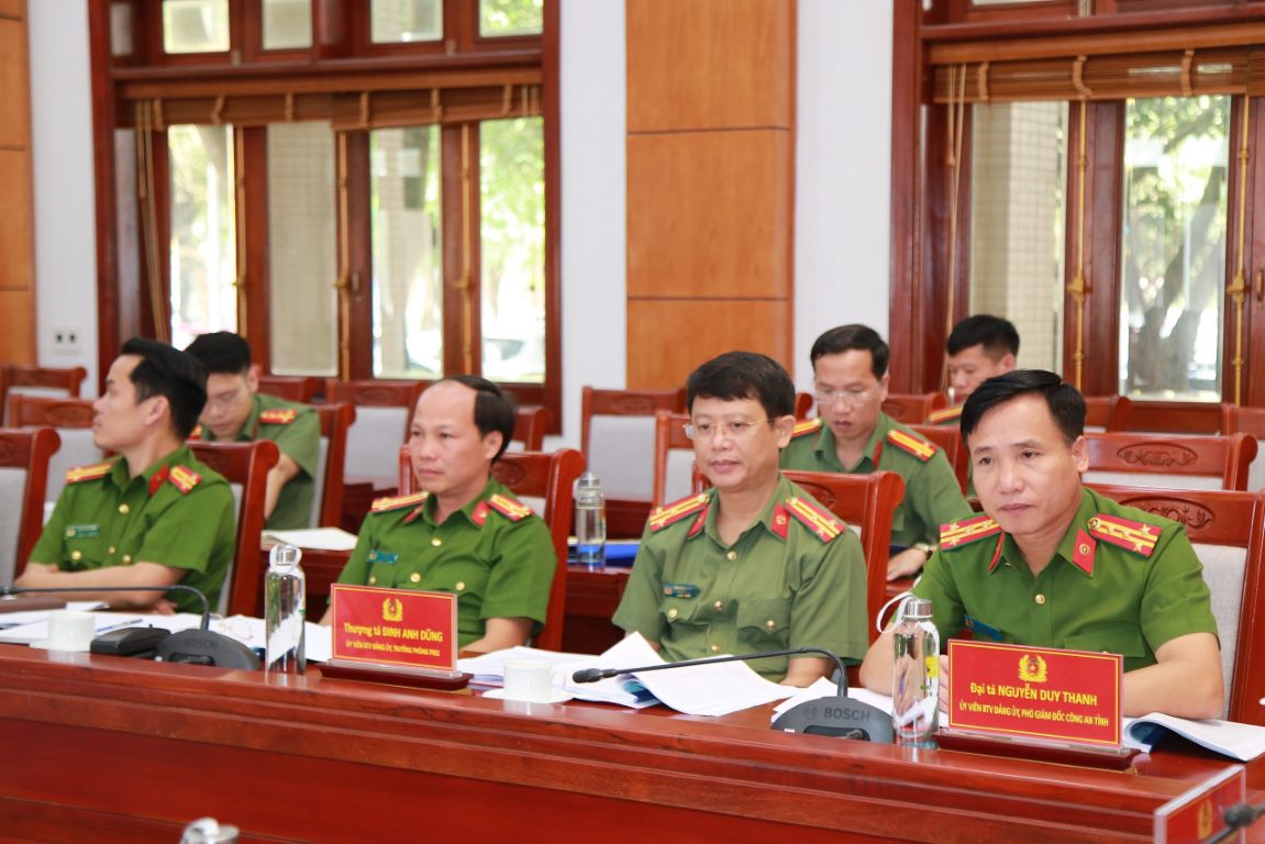 Các đại biểu tham dự hội nghị