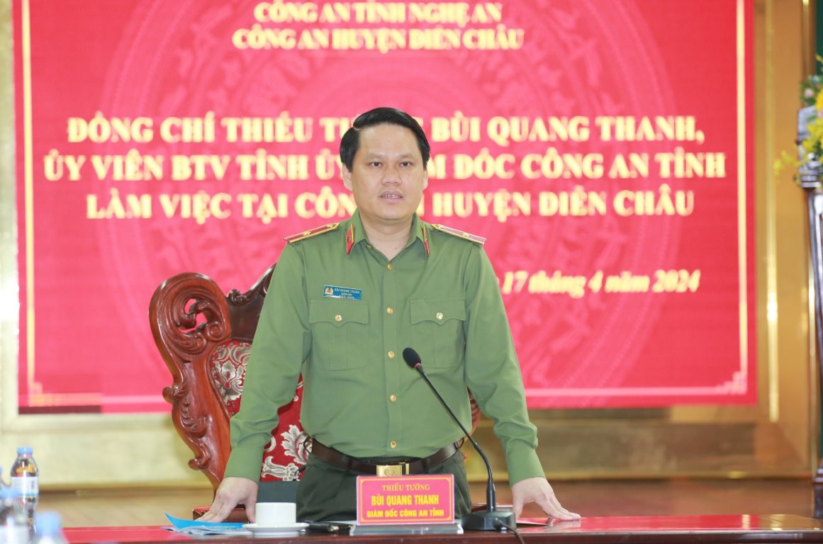 Đồng chí Thiếu tướng Bùi Quang Thanh, Ủy viên Ban Thường vụ Tỉnh ủy, Bí thư Đảng ủy, Giám đốc Công an tỉnh phát biểu chỉ đạo tại buổi làm việc