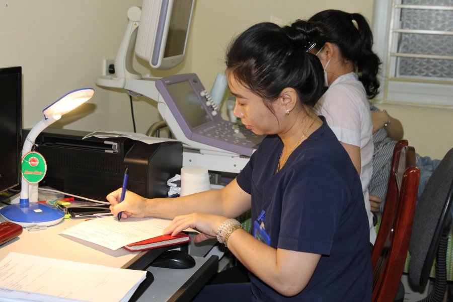 Cán bộ, chiến sĩ, đoàn viên công đoàn được thăm khám, tư vấn sức khỏe miễn phí