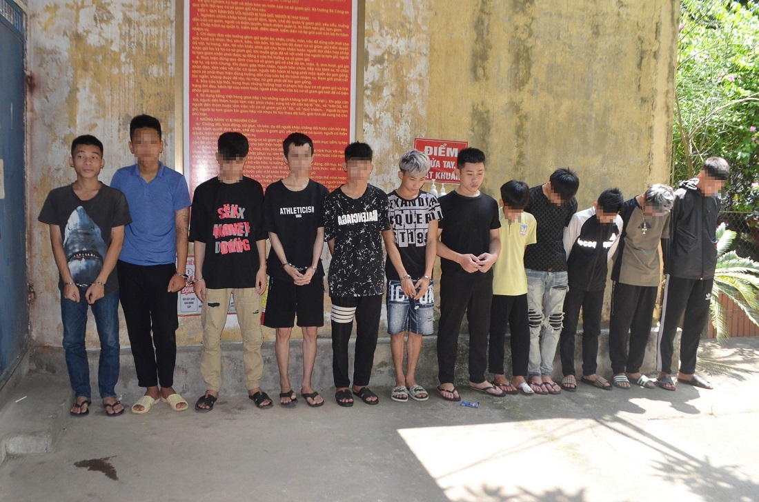 Nhóm đối tượng tại Cơ quan Công an