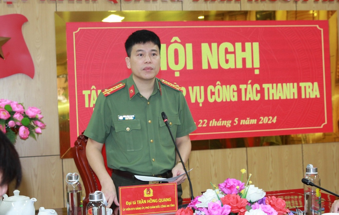 Đồng chí Đại tá Trần Hồng Quang, Phó Giám đốc Công an tỉnh phát biểu khai mạc Hội nghị