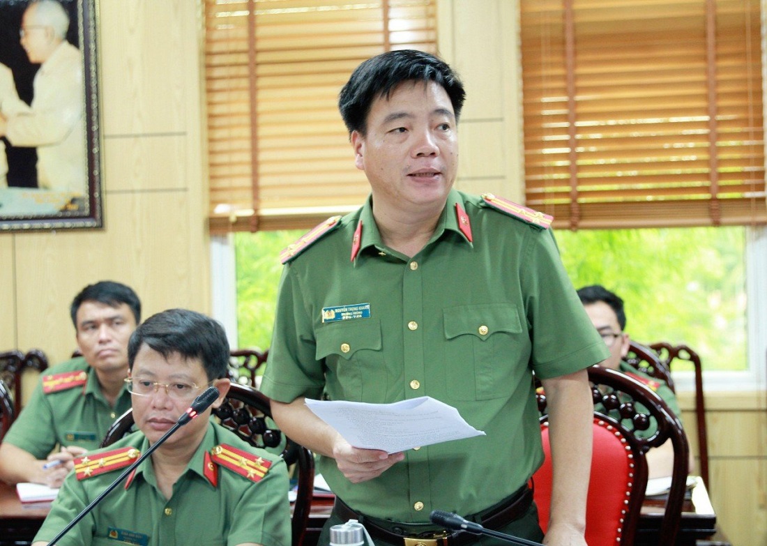 Lãnh đạo các phòng chức năng báo cáo tiến độ chuẩn bị những điều kiện cần thiết cho Lễ ra mắt