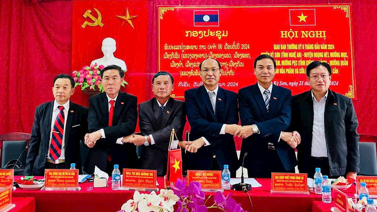 Các huyện ký kết Biên bản ghi nhớ các nội dung giao ban 6 tháng đầu năm 2024
