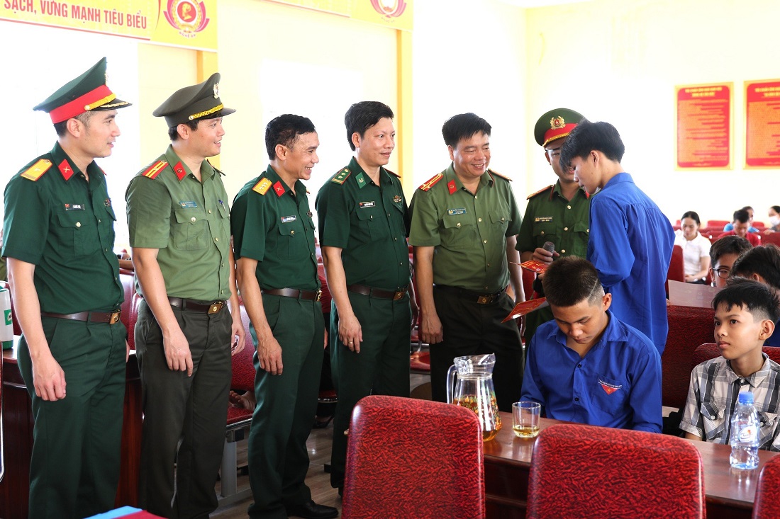 Tuyên truyền về Luật Căn cước, phát tờ rơi về Luật Căn cước 2023
