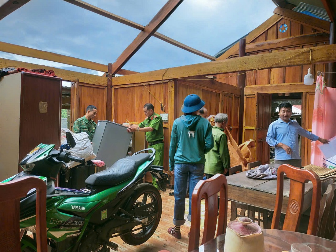Hỗ trợ sắp xếp lại nhà cửa, đảm bảo chỗ ở cho người dân