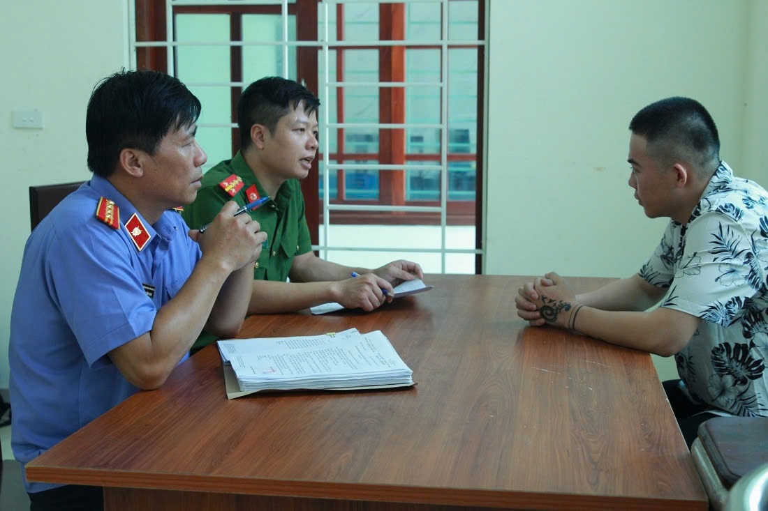 Cơ quan Công an làm việc với đối tượng cầm đầu đường dây trộm cắp, tiêu thụ xe mô tô trộm cắp liên tỉnh, xuyên quốc gia - Lý Nhật Quý Cường