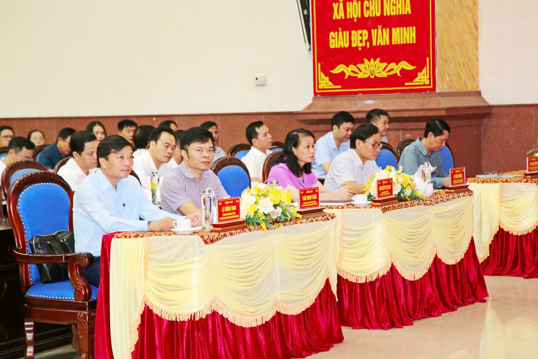 Các đại biểu tham dự Hội nghị