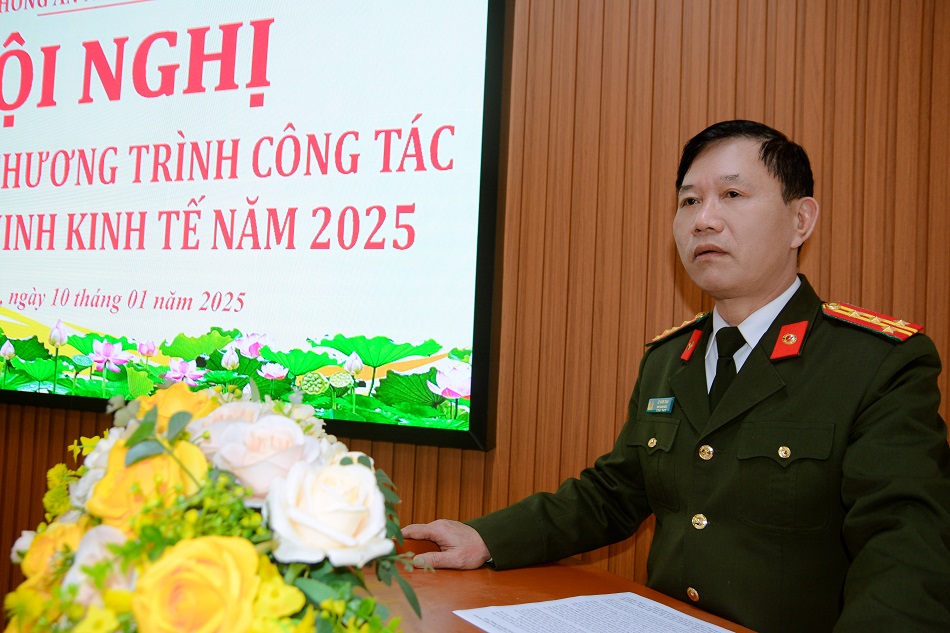 Đồng chí Lê Văn Thái – Phó Giám đốc Công an tỉnh phát biểu chỉ đạo tại Hội nghị 