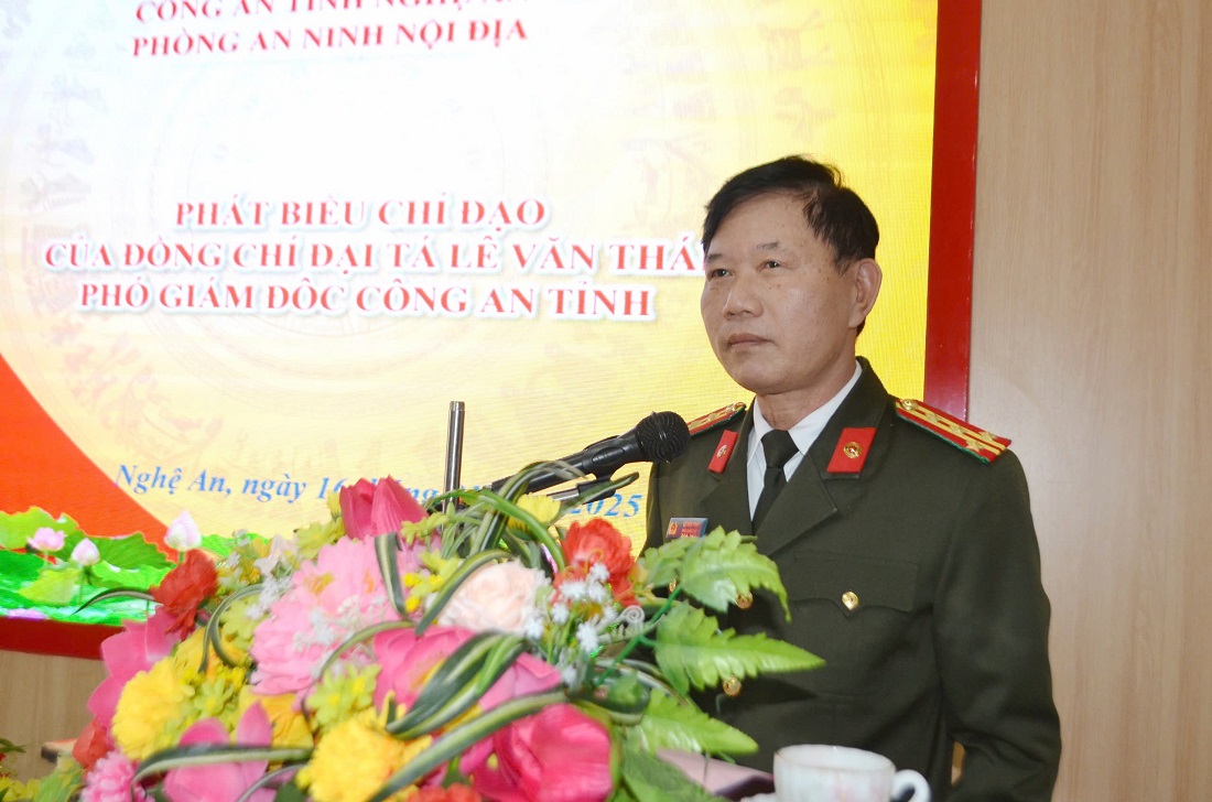 Đồng chí Đại tá Lê Văn Thái, Phó Giám đốc Công an tỉnh phát biểu chỉ đạo tại Hội nghị