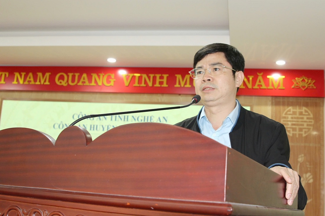Đồng chí Trình Văn Nhã, Phó Bí thư, Chủ tịch UBND huyện ghi nhận và đánh giá cao những kết quả nổi bật của Công an huyện Thanh Chương đã đạt được. Đồng chí Chủ tịch UBND huyện yêu cầu Công an huyện tập trung triển khai thực hiện có hiệu quả các phương án, kế hoạch công tác nghiệp vụ, thi đua lập thành tích xuất sắc mừng Đảng, mừng Xuân; lập nhiều chiến công trong đợt cao điểm tấn công, trấn áp tội phạm, bảo đảm an ninh trật tự trước, trong và sau Tết Ất Tỵ 2025 để Nhân dân vui Tết, đón Xuân an toàn, lành mạnh.