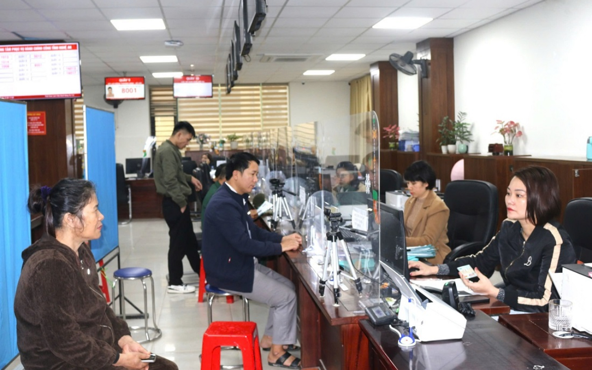 Từ 01/3/2025, người dân đổi, cấp lại giấy phép lái xe trực tiếp tại Công an xã, phường