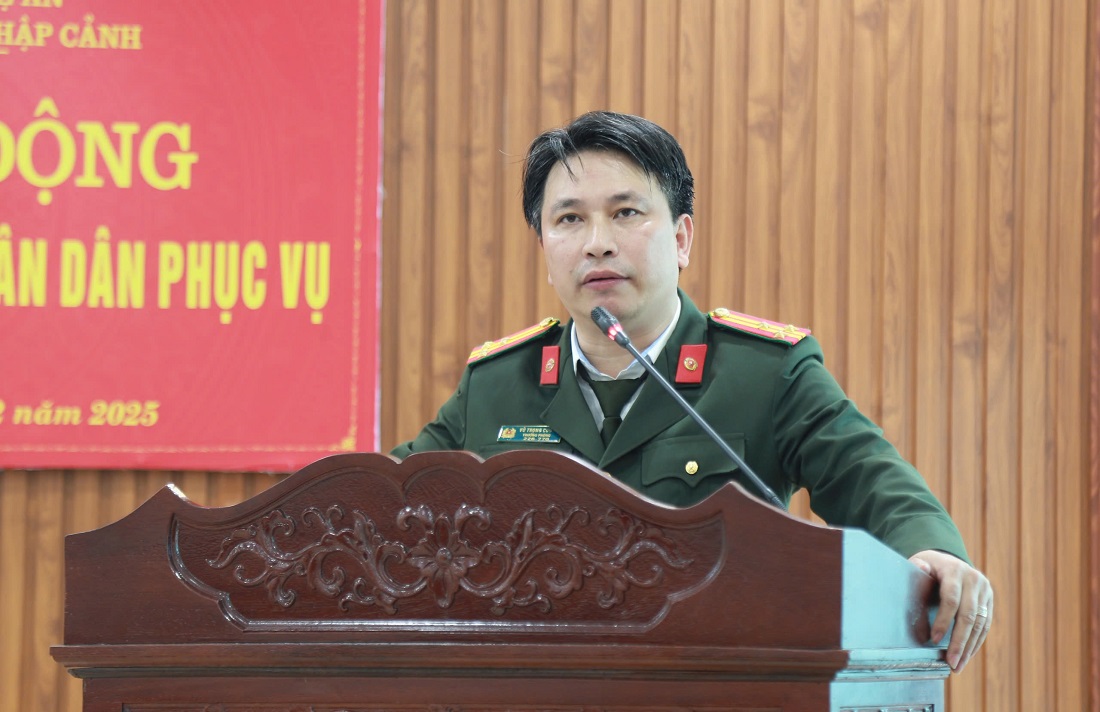 Đồng chí Thượng tá Vũ Trọng Cường, Trưởng phòng Quản lý XNC phát động phong trào thi đua