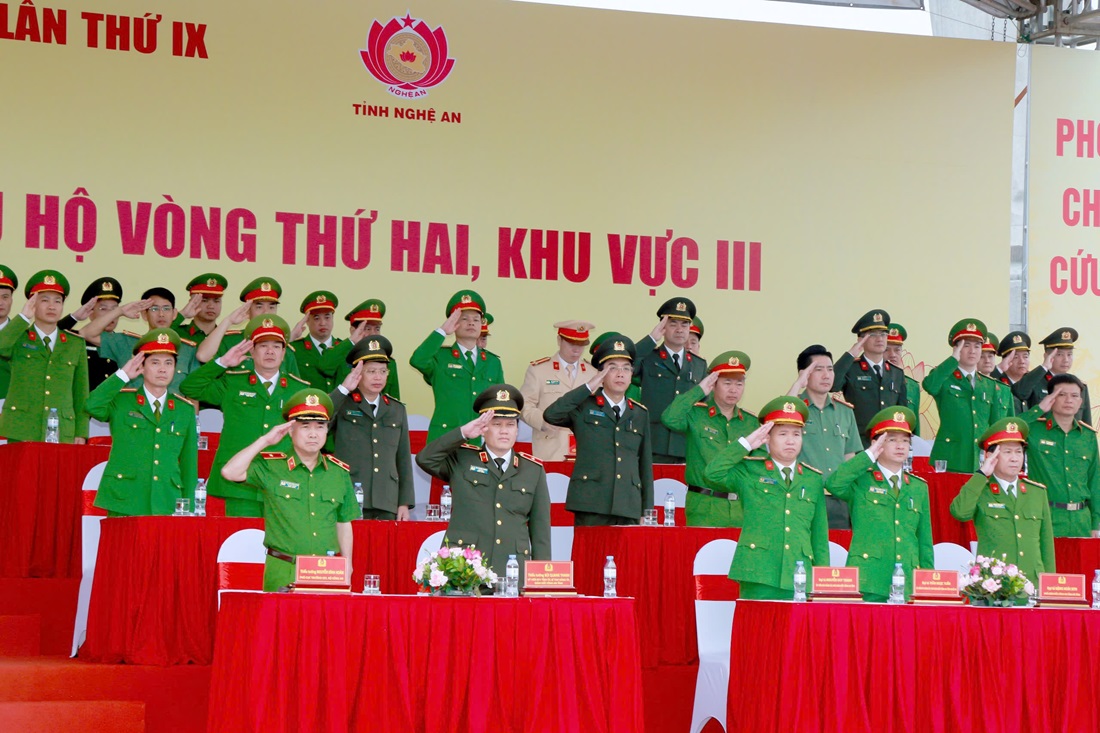 Các đại biểu tham dự Lễ Khai mạc