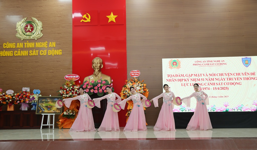 Tiết mục văn nghệ chào mừng