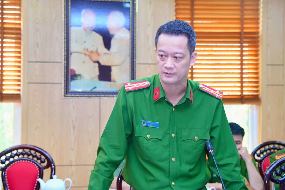 Đồng chí Đại tá Nguyễn Đức Cường, Phó Giám đốc Công an tỉnh phát biểu