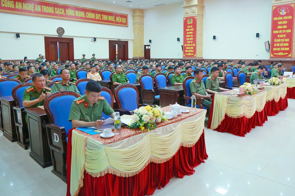 Các đại biểu tham dự Hội nghị