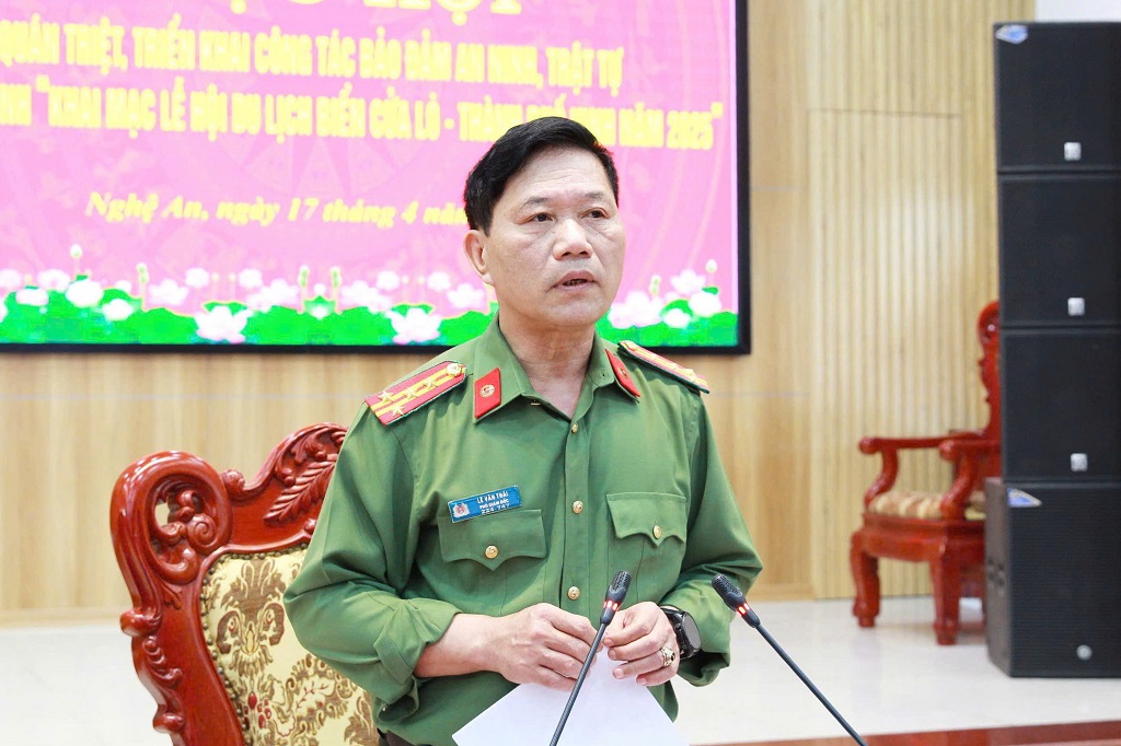 Đồng chí Đại tá Lê Văn Thái, Phó Giám đốc Công an tỉnh phát biểu chỉ đạo