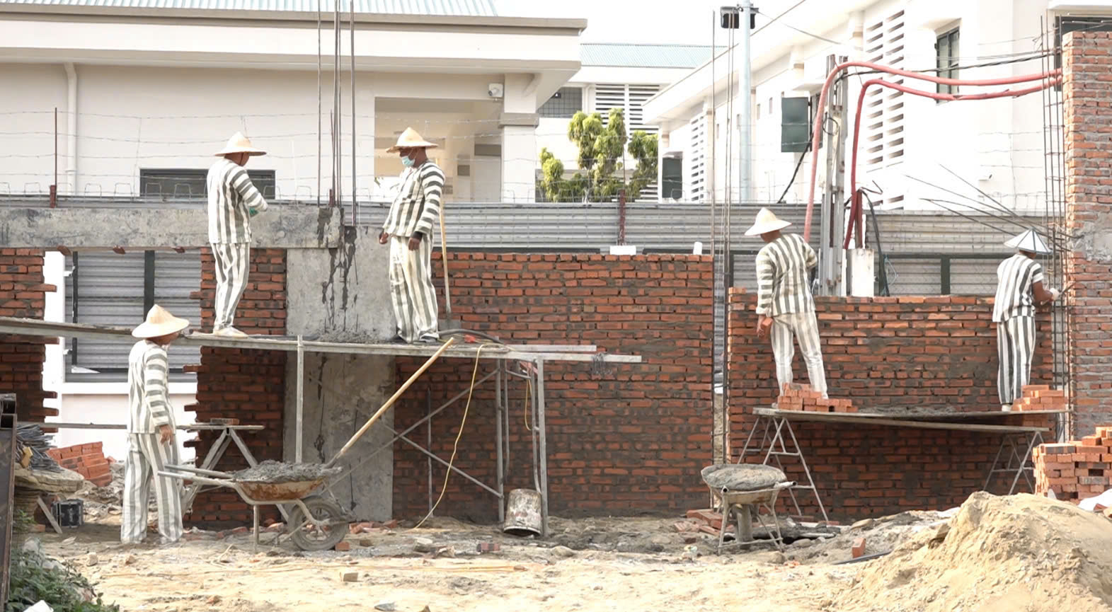 Các phạm nhân cải tạo tốt, mong muốn sớm được trở về đoàn tụ với gia đình