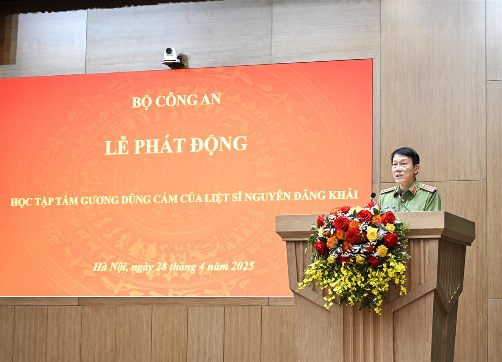 Bộ trưởng Lương Tam Quang phát động phong trào học tập và làm theo tấm gương dũng cảm của Liệt sĩ Thiếu tá Nguyễn Đăng Khải.