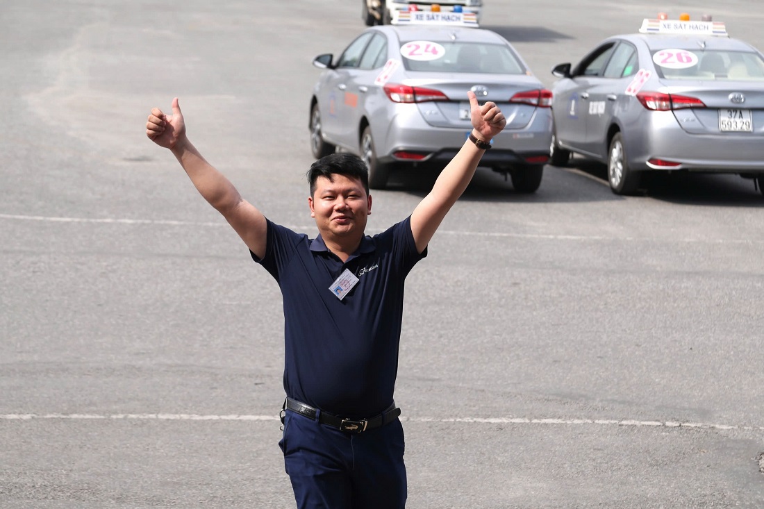 Học viên vui mừng, phấn khởi sau khi hoàn thành tốt các phần thi