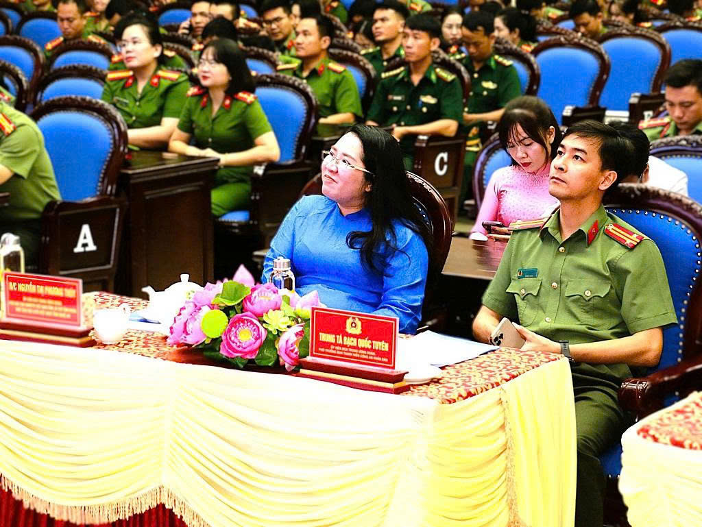 Các đại biểu tham dự Lễ trao giải