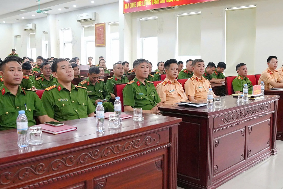 Các đại biểu tham dự Hội nghị