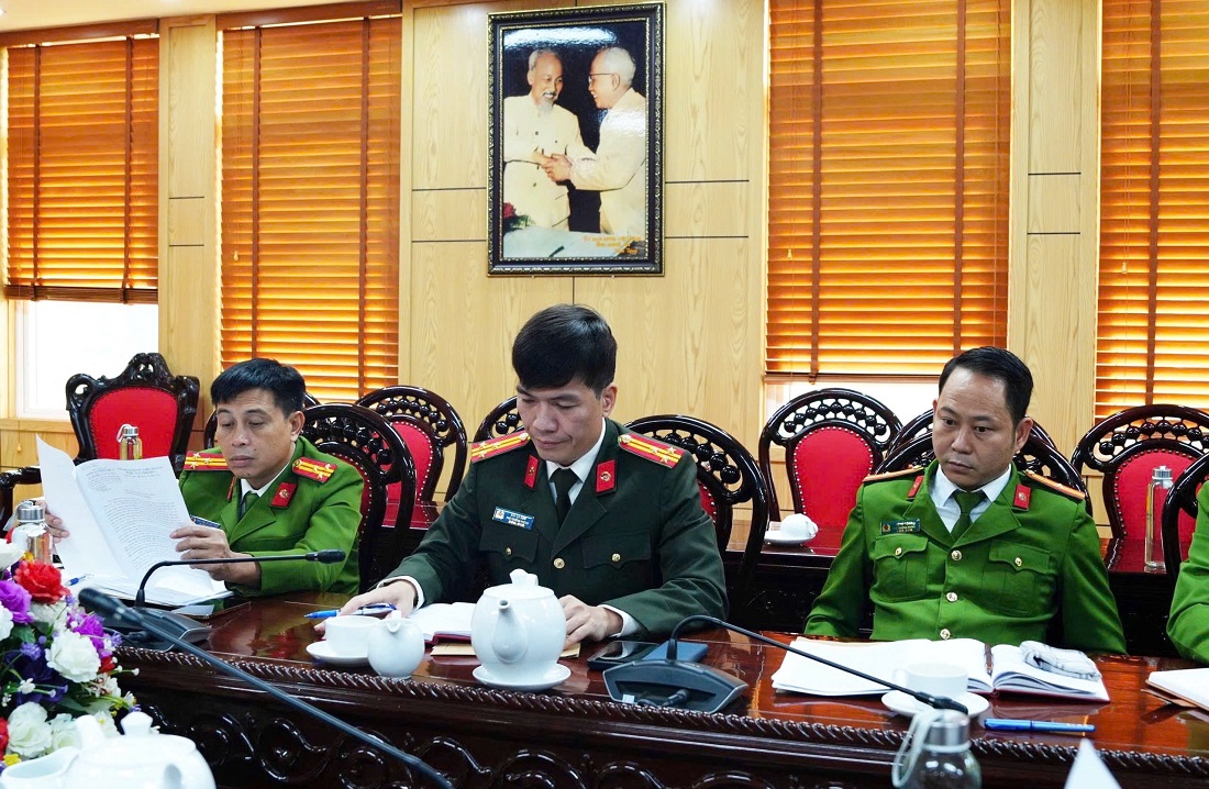 Các đại biểu tham dự cuộc họp