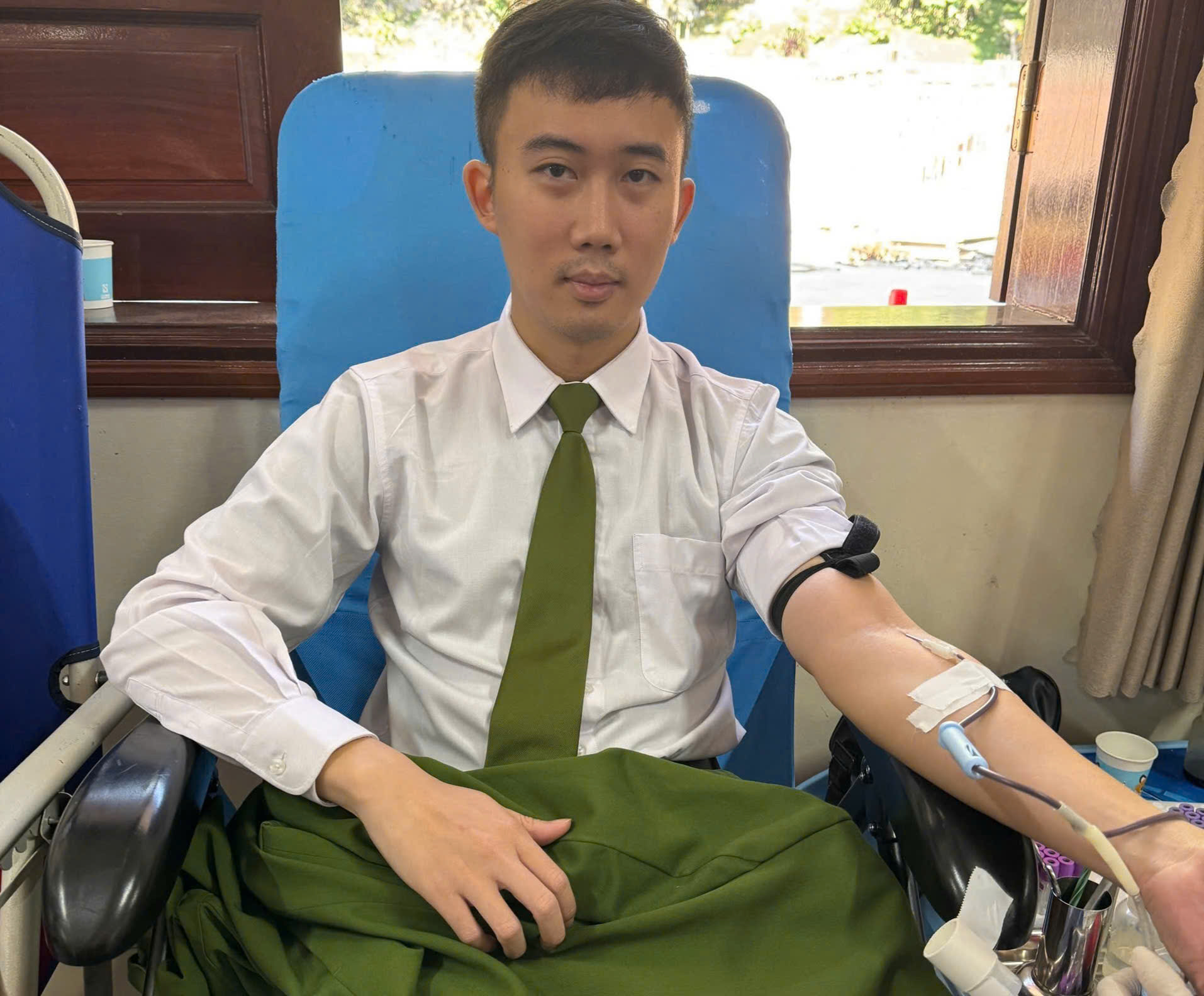 Hoạt động hiến máu của Công an xã Minh Châu góp phần bổ sung nguồn máu dự trữ, phục vụ cấp cứu, điều trị cho bệnh nhân