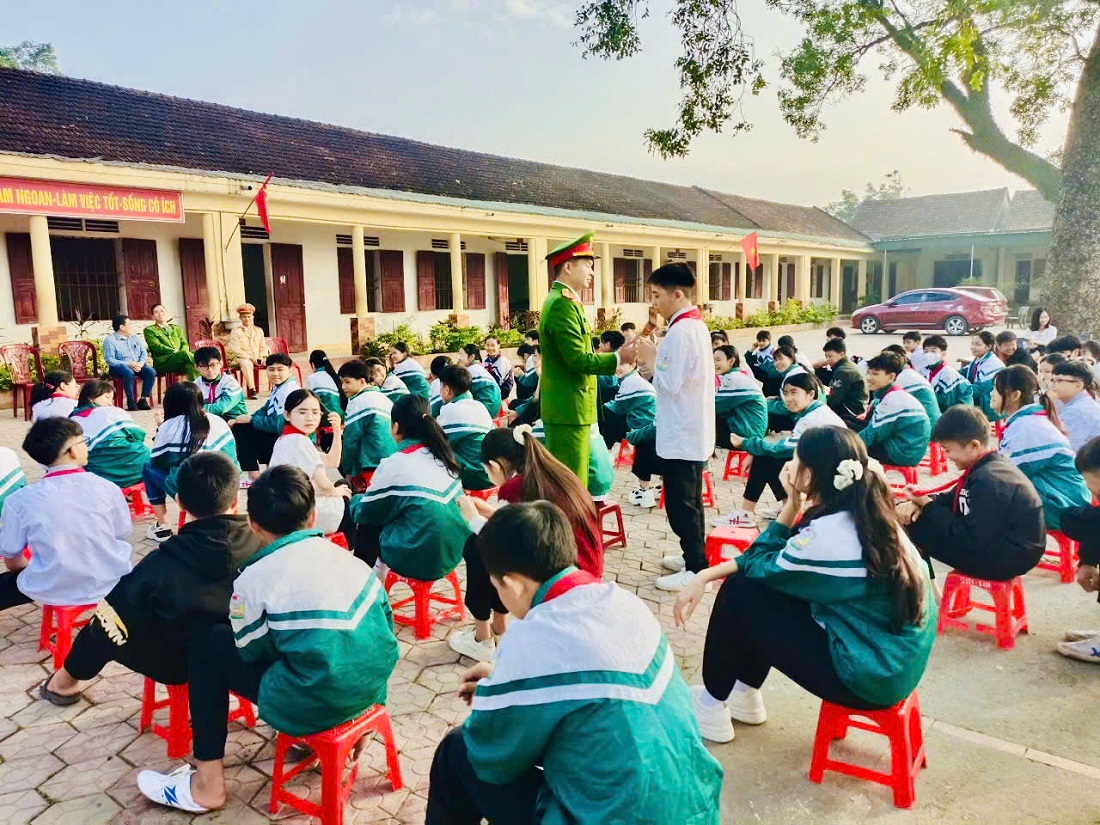 Việc tương tác thông qua câu hỏi giúp học sinh tiếp thu kiến thức hiệu quả