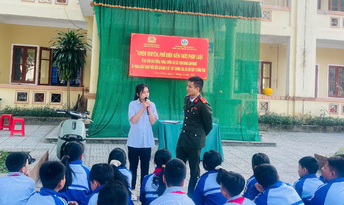 Học sinh trả lời câu hỏi về nhận diện thủ đoạn lừa đảo