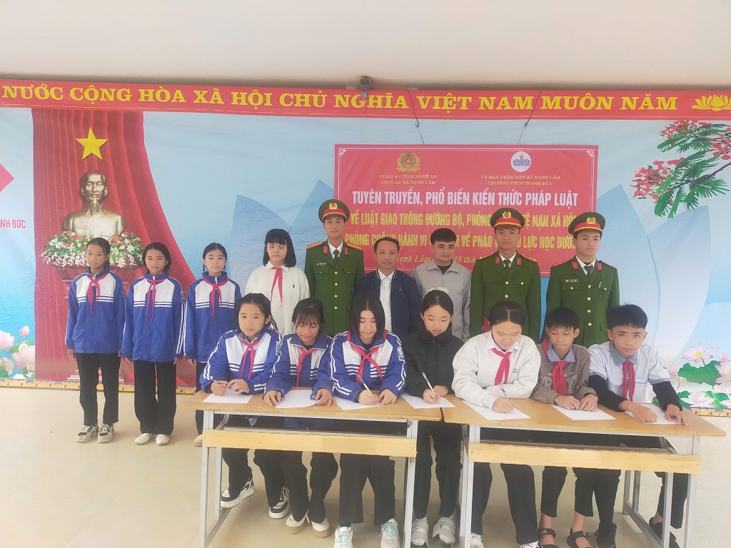 Quang cảnh buổi tuyên truyền