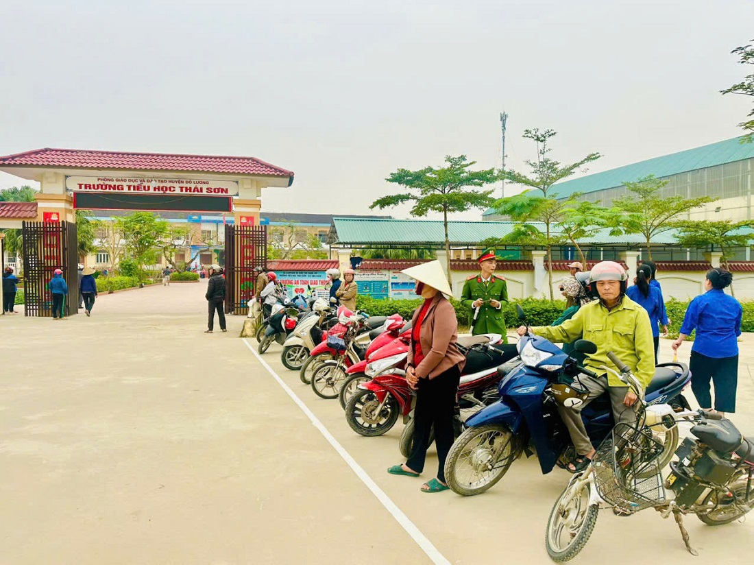 Sắp xếp vị trí dừng, đỗ xe hợp lý, đảm bảo an toàn giao thông