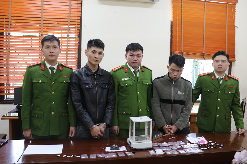 Công an phường Trường Vinh bắt giữ 02 vụ, 05 đối tượng phạm tội về ma túy