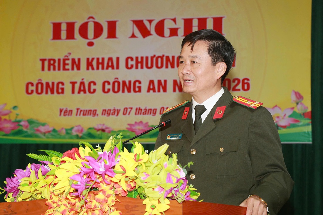 Đồng chí Thượng tá Chu Quang Thành - Phó Chủ nhiệm Ủy ban Kiểm tra Đảng ủy Công an tỉnh phát biểu tại Hội nghị