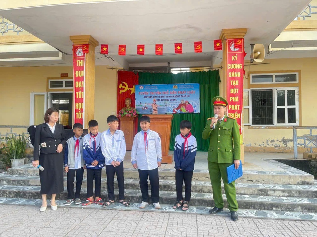 Buổi tuyên truyền tạo không khí sôi nổi, thu hút sự tham gia của học sinh
